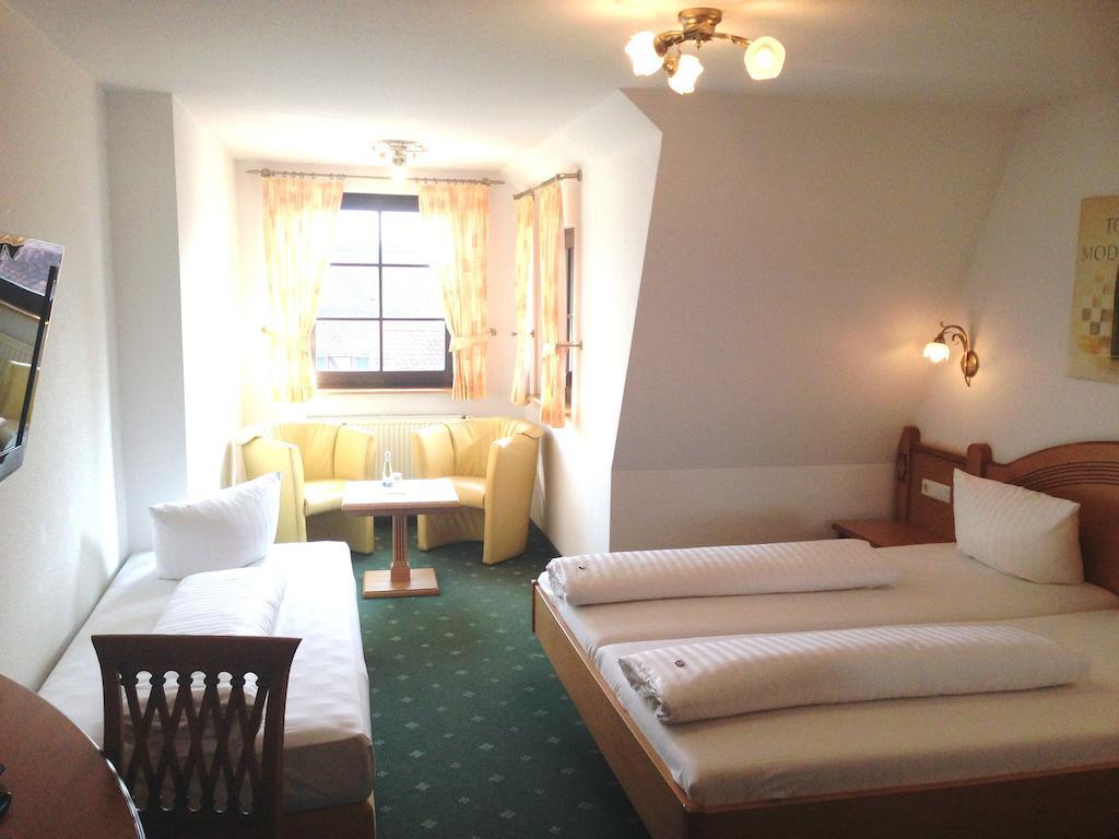 Hotel Ochsen Фрізенгайм Номер фото